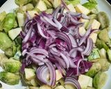 Foto del paso 5 de la receta: Esalada tibia: repollitos de Bruselas, zuquini y algo mas