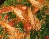 Foto langkah ke 6 dari resep Tomyam enoki udang.