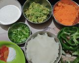 A picture of step 1 of Bell pepper cheese stuffed burger.