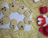 A picture of step 10 of Teddy bear cookies.