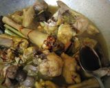 Foto langkah ke 3 dari resep Ungkep Ayam Kampung Kayu Manis.