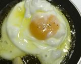 Foto del paso 3 de la receta Bocata de huevo frito