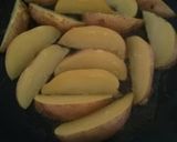 Foto langkah ke 5 dari resep 16. Potato wedges.