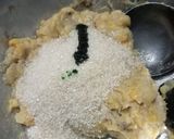 Foto langkah ke 2 dari resep Donat Pisang Wijen.