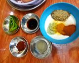 A picture of step 1 of Murgh Musallam.