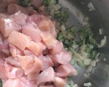 Foto del paso 3 de la receta: Risotto de apio, pollo y hongos