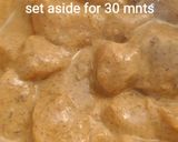 A picture of step 1 of Chicken makhni handi.