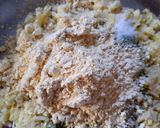 A picture of step 4 of Aaloo palak sev.