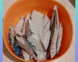 Foto langkah ke 1 dari resep Ikan cuek balado.
