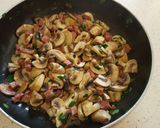 Foto del paso 4 de la receta: Champiñones salteados con jamón