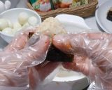 Foto langkah ke 3 dari resep Onigiri Nasi Uduk (Praktis).