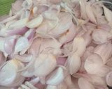 A picture of step 3 of Clam Rice Porridge (Cháo hến).