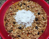 Foto del paso 9 de la receta: Pastel de papa con relleno de carne - con cebolla, morrón, aceituna, huevo duro y pasas de uva