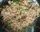 A picture of step 8 of Suji ki kachodi.