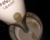 A picture of step 3 of Banana milkshake.