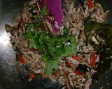 Foto langkah ke 3 dari resep 44. Oseng tongkol kemangi.