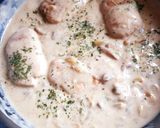 Une image de l'étape 4 de Paupiettes de poulet à la crème et aux champignons.