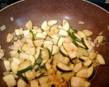 Foto del paso 2 de la receta: Espaguetis con salsa de calabacín