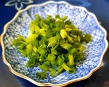Hình bước làm 5 của món Canh chân gà hạt sen táo đỏ