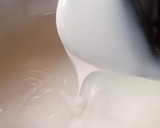 Foto del paso 4 de la receta: 🍓Alfajorcitos de frutilla rellenos con crema de coco🥥