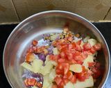 A picture of step 4 of Chana Masala.
