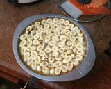 A picture of step 3 of Banofy tart.