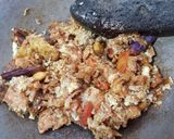 Foto langkah ke 9 dari resep 3T Penyet (Tempe Telur Terung Penyet).