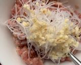 รูปขั้นตอนการทำที่ 2 ของ หมูก้อนทอด สูตรคุณแม่