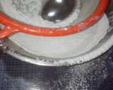 Une image de l'étape 1 de Glaçage du gâteau gumus dino.