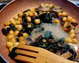 Foto del paso 5 de la receta: Espinacas con garbanzos sabores de mi cocina