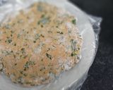A picture of step 3 of Lauki Palak Paratha (bottelgourd).