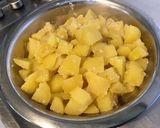 Une image de l'étape 5 de Pommes de terre gratinées au pecorino,ail et persil.