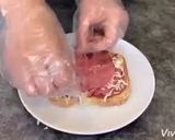 A picture of step 3 of Roast Beef French Toast.