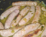 Foto del paso 4 de la receta: Salchichas frescas al vino en olla GM De