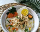 Foto langkah ke 5 dari resep Bubur Ayam Sayur Enak Bergizi.