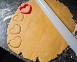 A picture of step 4 of Caramel Sugar Cookies.