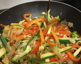Foto del paso 4 de la receta: Verduras sabrosas al wok light