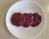 A picture of step 4 of Rice Flour Purple Sweet Potato Pancakes.