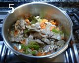 Foto del paso 5 de la receta Estofado de patatas con magro de cerdo y champiñones