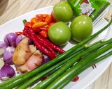 Foto langkah ke 1 dari resep Kotokan Ikan Pari Asap.