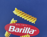 Foto del paso 3 de la receta: Fusilli N°98 con cherrys, aceitunas y bacon al pesto suave de pistachos