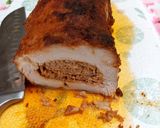 Kolbásszal töltött karaj, vele sült burgonyával recept fázis 8 fotója