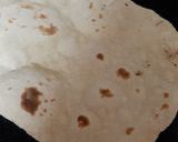 A picture of step 3 of Veggies Peanut Hummus Roti and Bread Wraps & Imli and Banana Chutney.