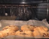 A picture of step 5 of Gooey chocolate chip & peanut butter cookies 🍪.