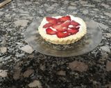Foto del paso 4 de la receta: Tarta con crema chantilly y frutillas