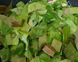 รูปขั้นตอนการทำที่ 2 ของ ผักเหลียงผัดไข่