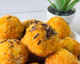 Foto langkah ke 5 dari resep Bola-Bola Nasi Uduk.