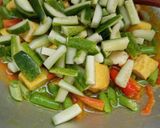 Foto langkah ke 4 dari resep Tahu Kuah Acar Sayur.