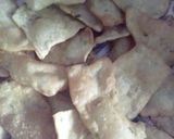 Foto langkah ke 4 dari resep Kue Bawang/ Keripik Bawang.
