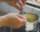 A picture of step 5 of Vegetarian Dumplings – Secret to a Rich Broth Without MSG.